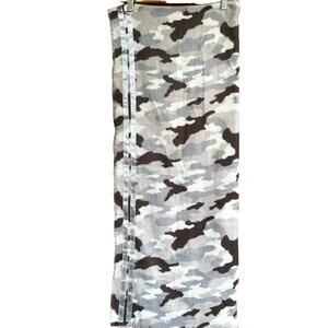 Aerie Gray Camo Print Oversized Scarf, Raw Edge Fringe, EUC, Soft